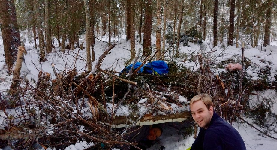 Winter shelter bouwen Winter shelter bouwen